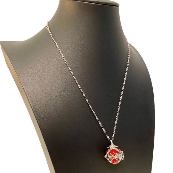 Beautiful Red & Silver Essential Oil Necklace. - Picture 3 of 7